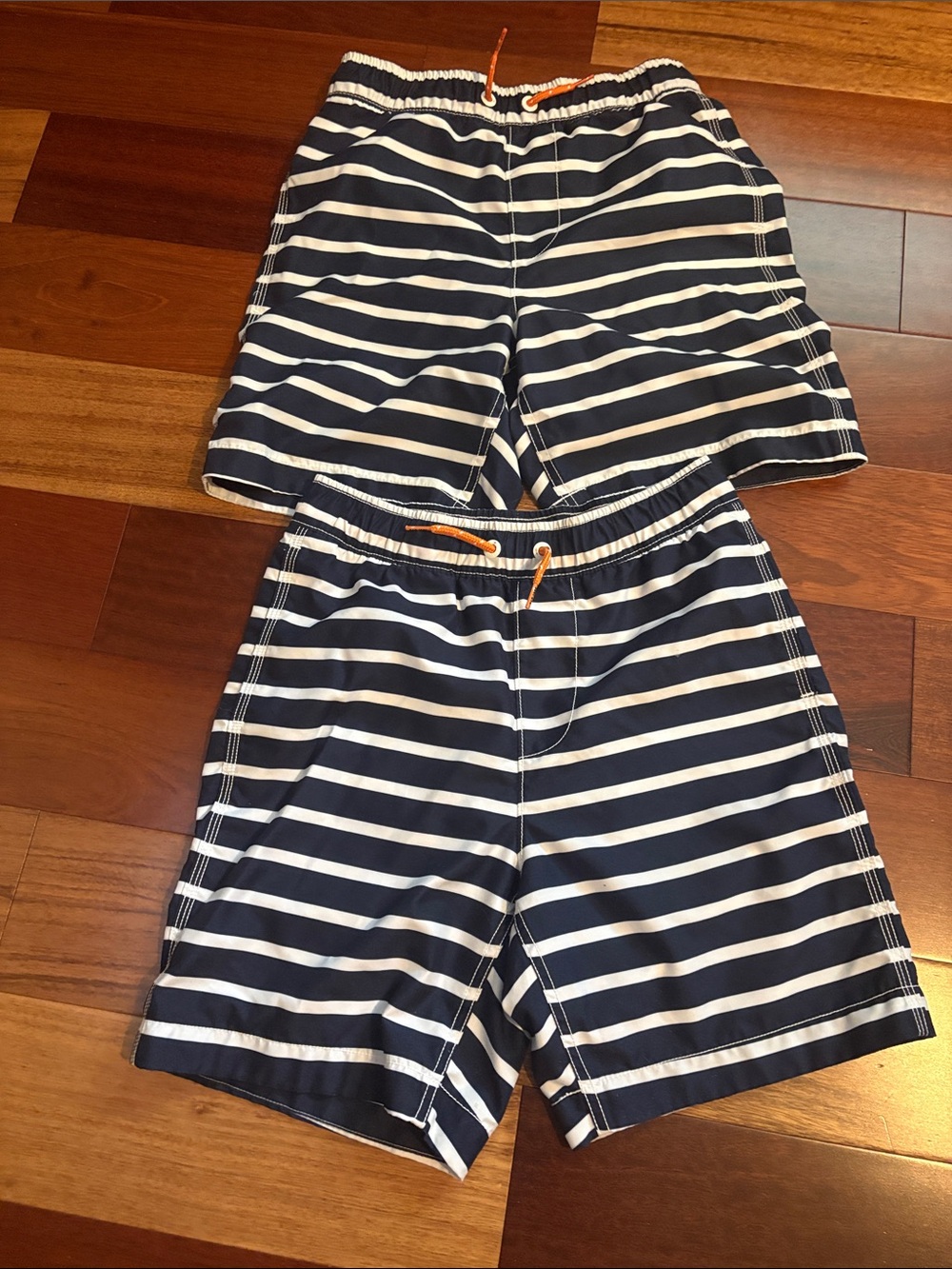 2 pairs of Gap swimming trunks
